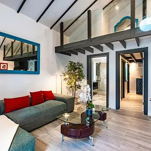 Saunders 3bd Nassau